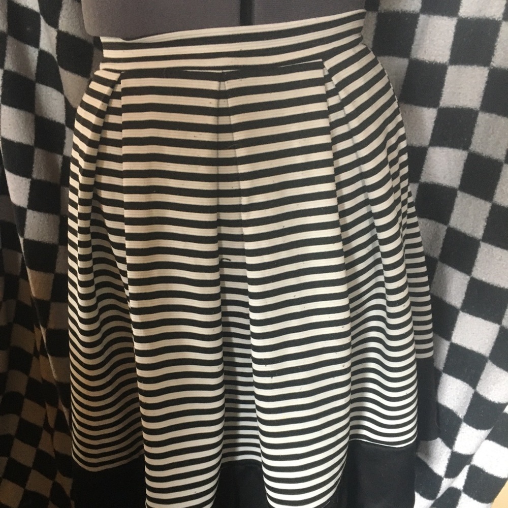 Cute comfy skirt stripes